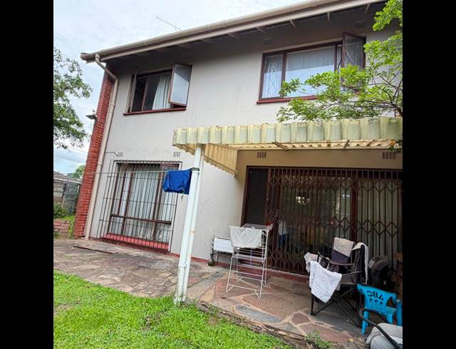 3 BEDROOM APARTMENT FOR SALE IN NEW GERMANY